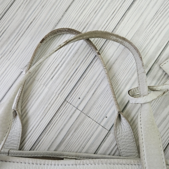 Loewe Madrid Heritage Pebbled Leather Tote Bag in Off White - Picture 9 of 16